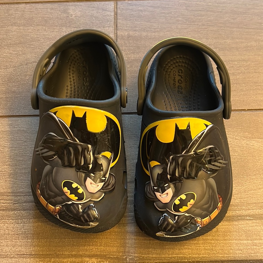 Crocs boys batman